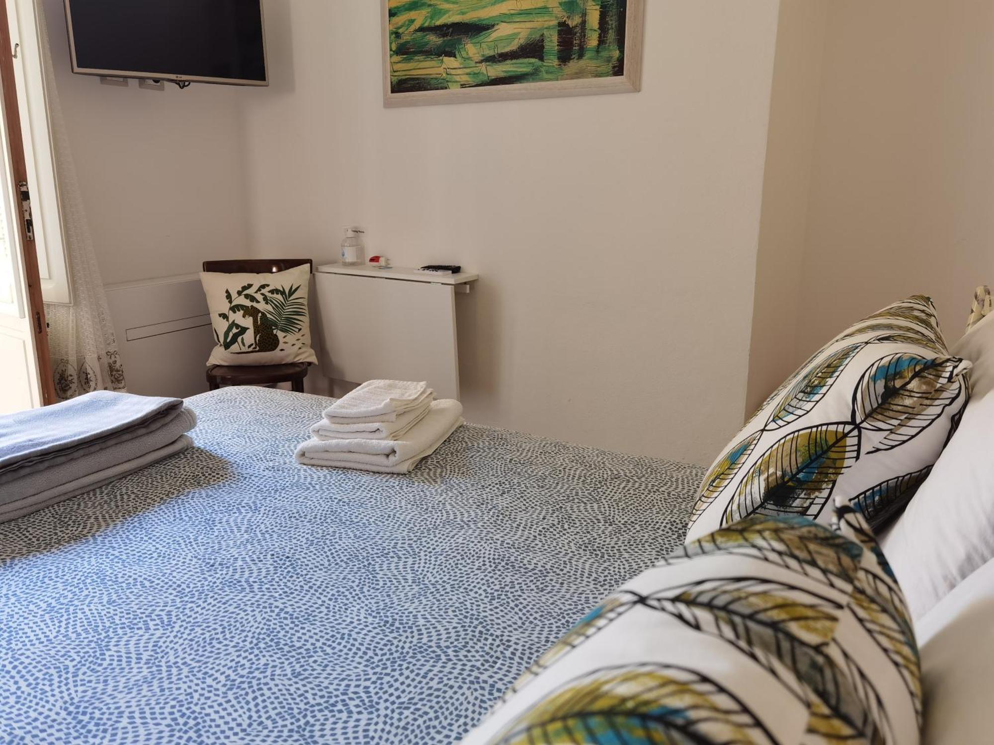 Il Giardino Di Tatiana Rooms & Breakfast La Maddalena  Zimmer foto